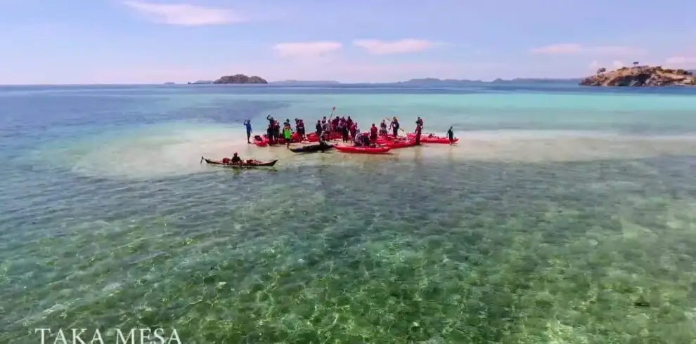 kayaking komodo